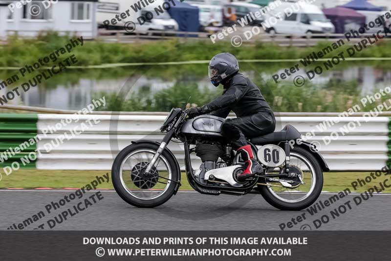 Vintage motorcycle club;eventdigitalimages;mallory park;mallory park trackday photographs;no limits trackdays;peter wileman photography;trackday digital images;trackday photos;vmcc festival 1000 bikes photographs